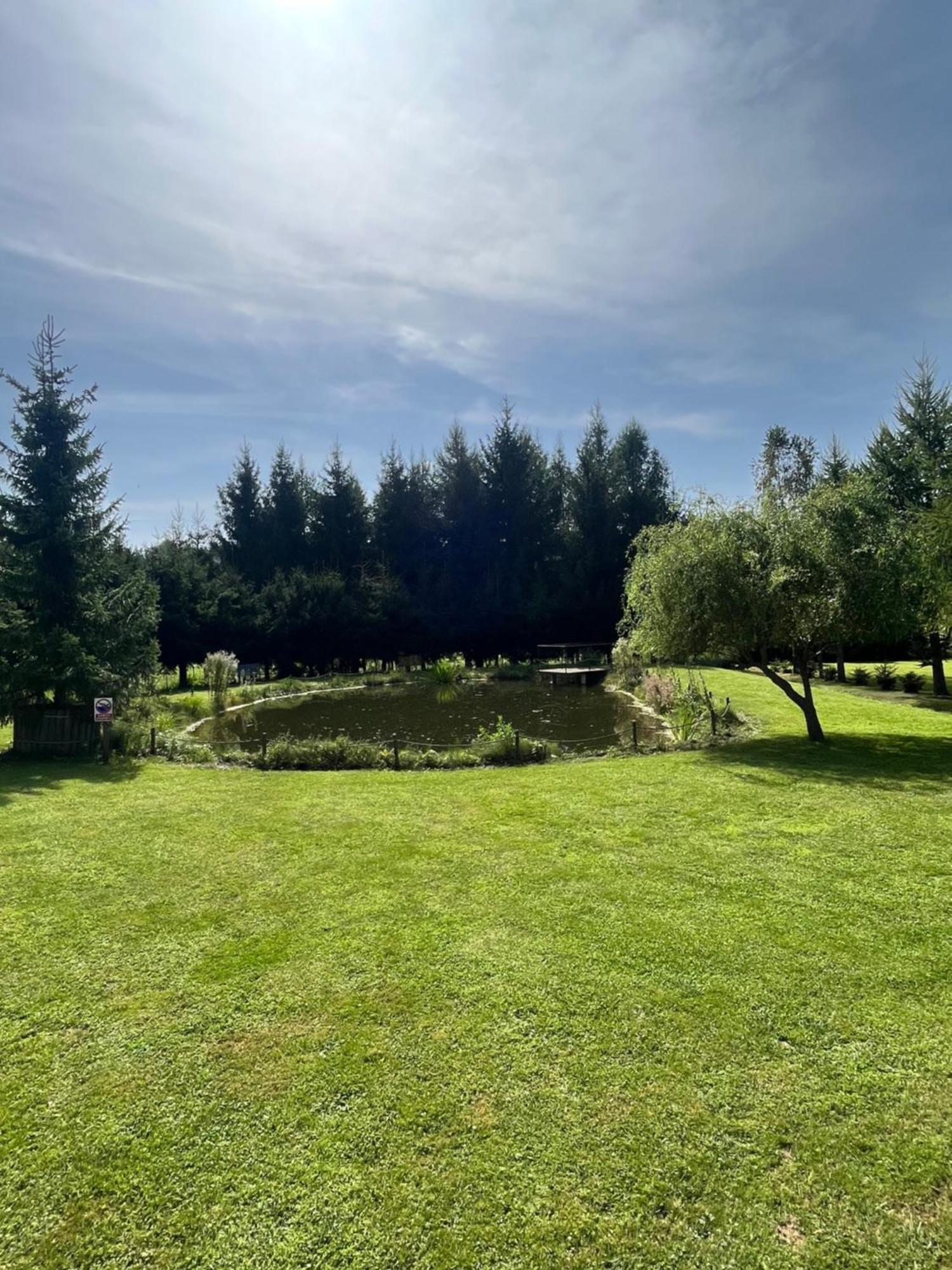 Domki Nad Stawem Uherce Uherce Mineralne Bagian luar foto