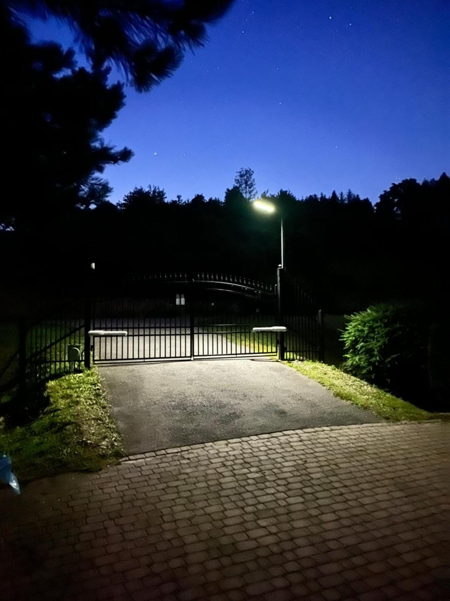 Domki Nad Stawem Uherce Uherce Mineralne Bagian luar foto